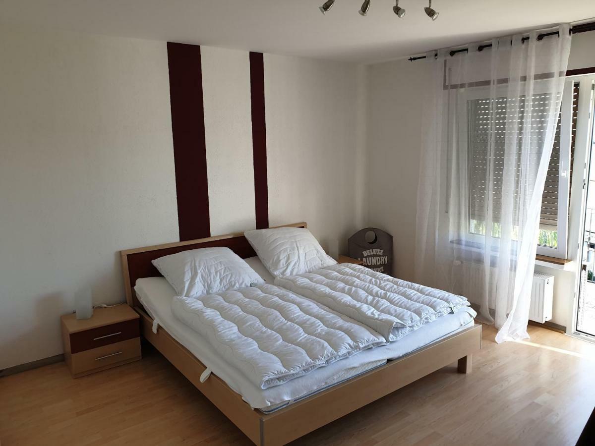 רודסהיים אם ריין Ferienwohnung Schaefer- Arnold מראה חיצוני תמונה